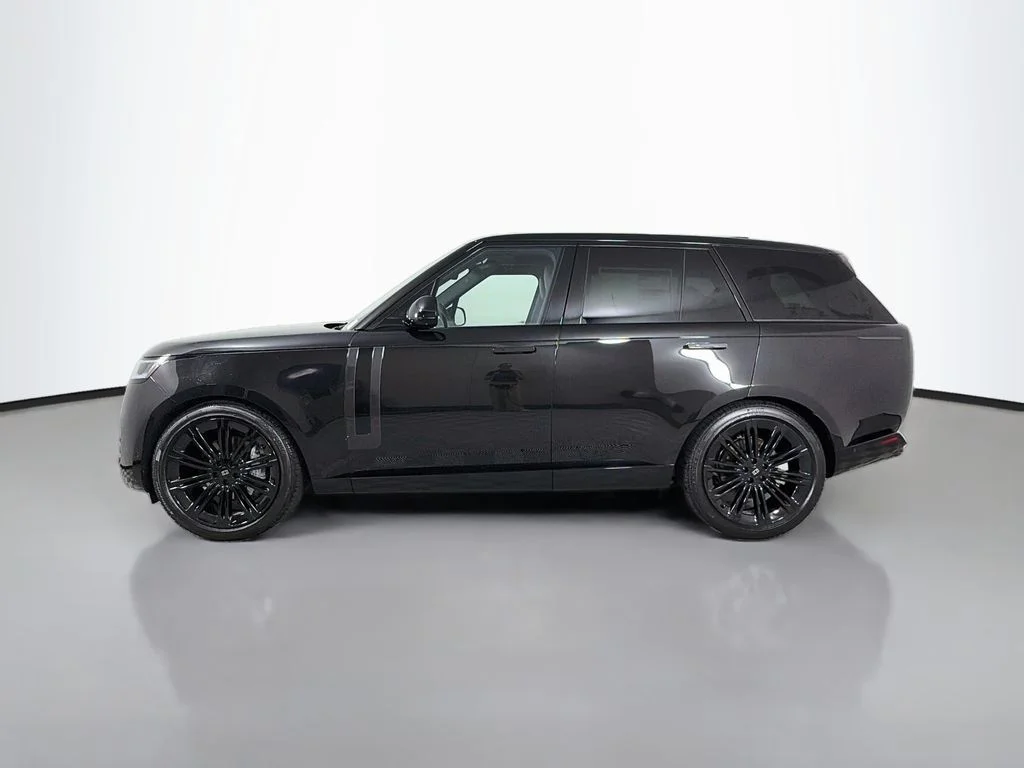 New 2027 Santorini Black Land Rover SE image 8