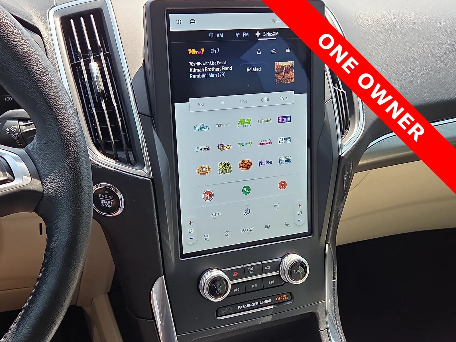 2023 Ford Edge Titanium - Photo 16