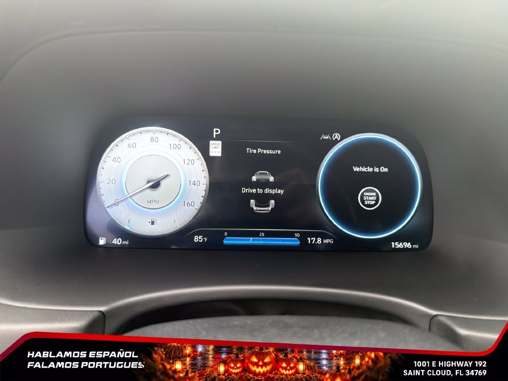 Used 2025 Gray Hyundai SEL Premium image 9