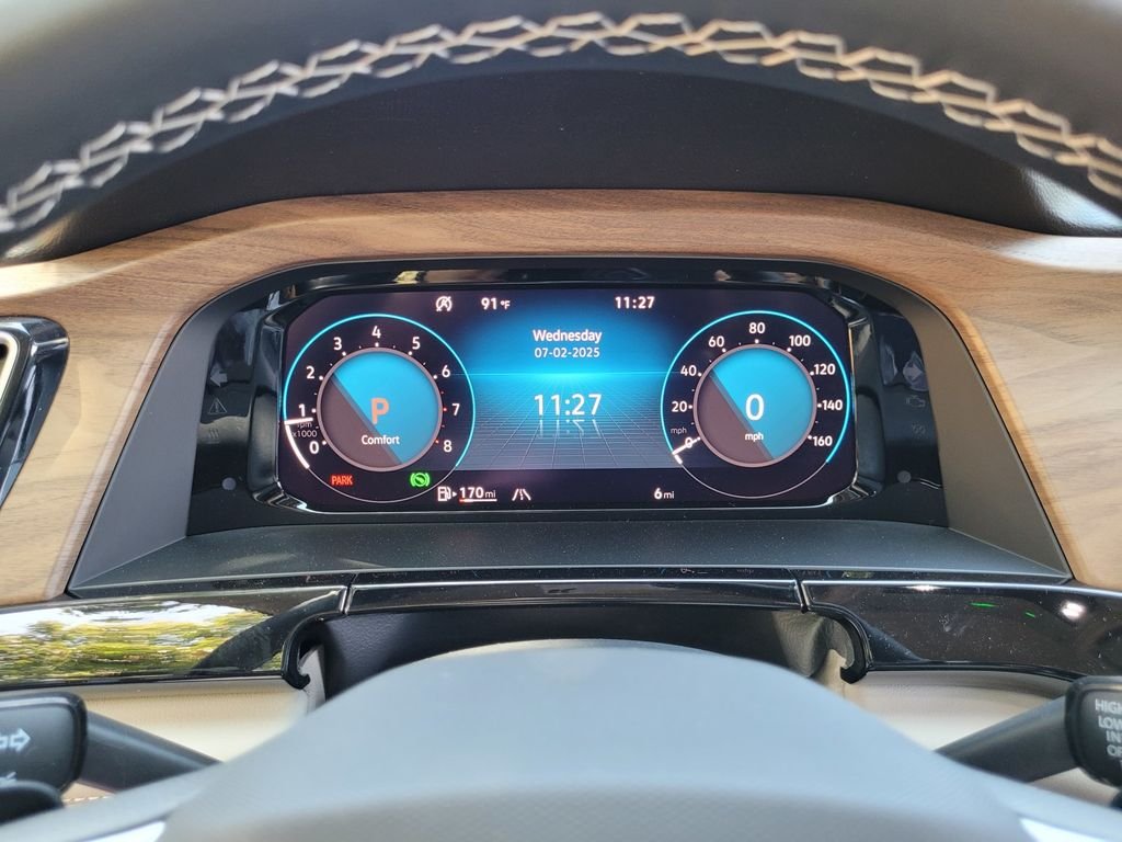 New 2025 Gray Volkswagen 2.0T SE w/Technology image 24