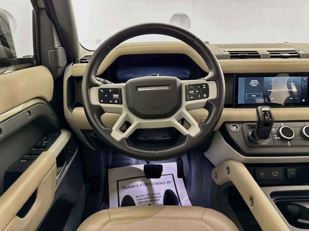 Used 2024 Green Land Rover S image 23