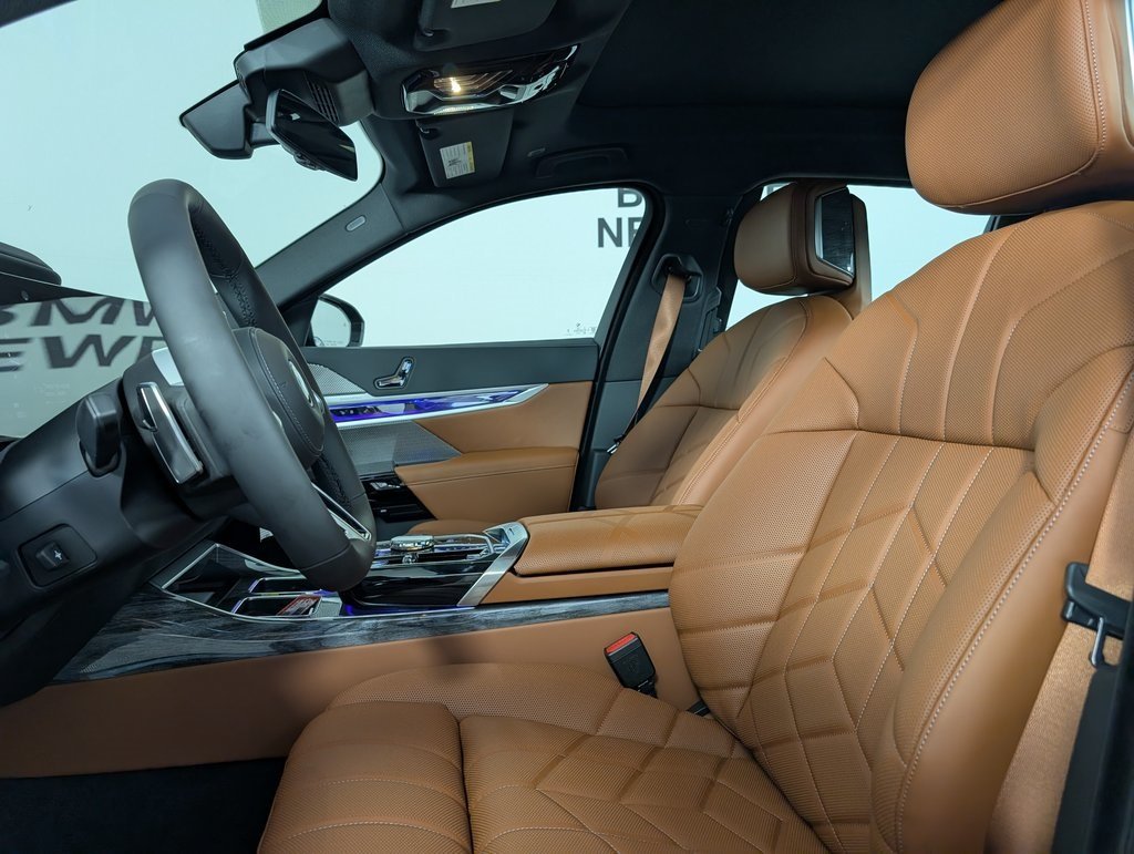 Used 2025 BMW i7 60 with VIN WBY53EJ04SCU74042 for sale in Middletown, RI