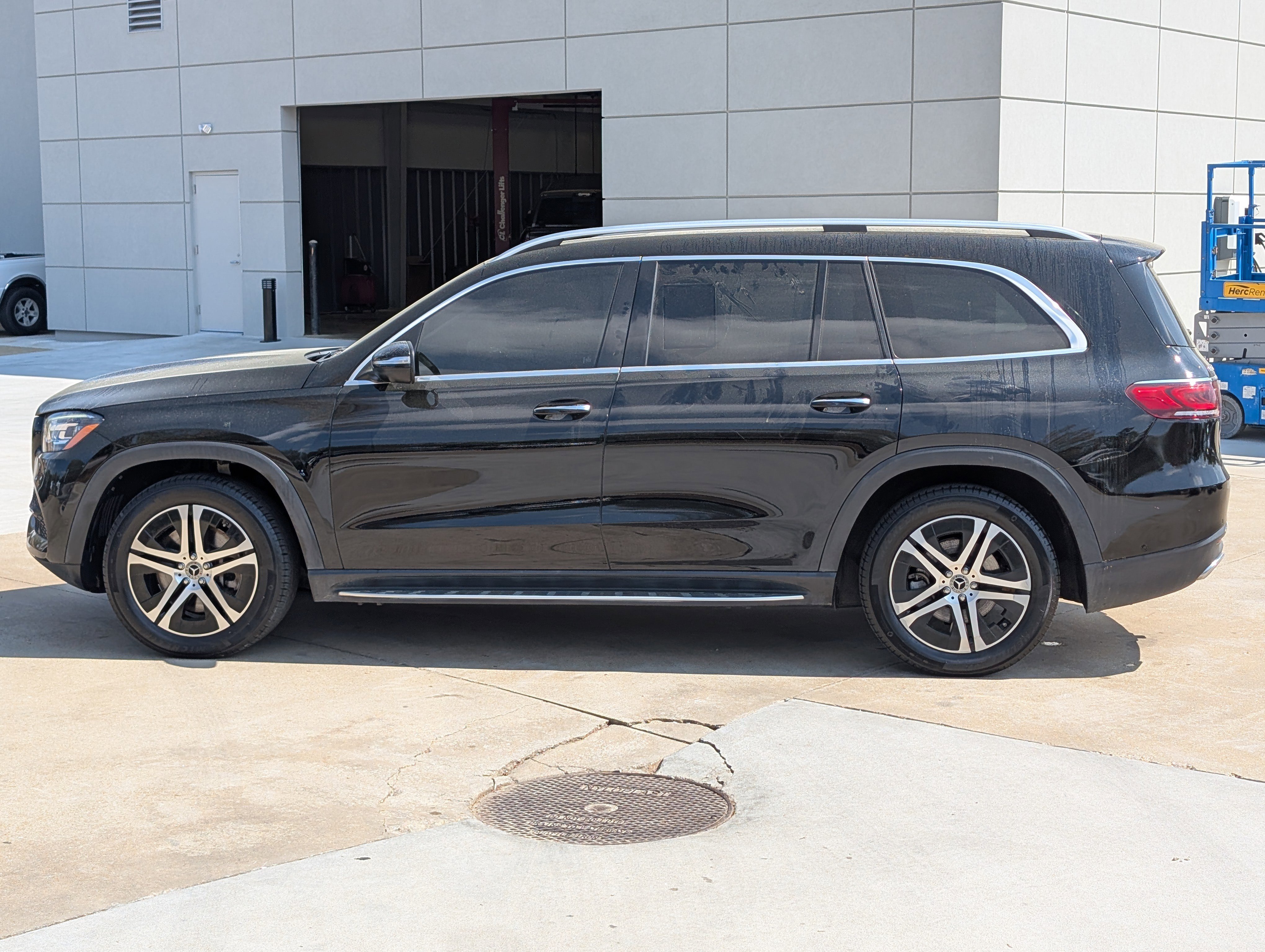 Used 2021  Mercedes-Benz GLS 450 image 13
