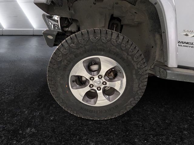 Used 2016 Silver Jeep Unlimited Sahara image 27