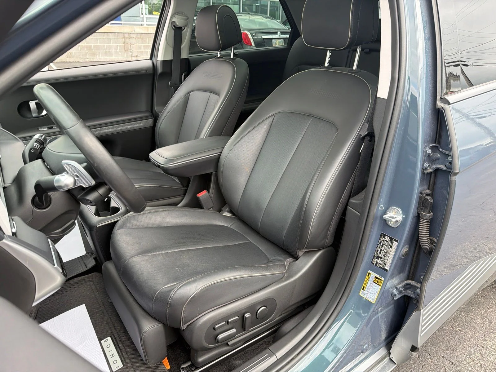Used 2023 Green Hyundai Limited image 18