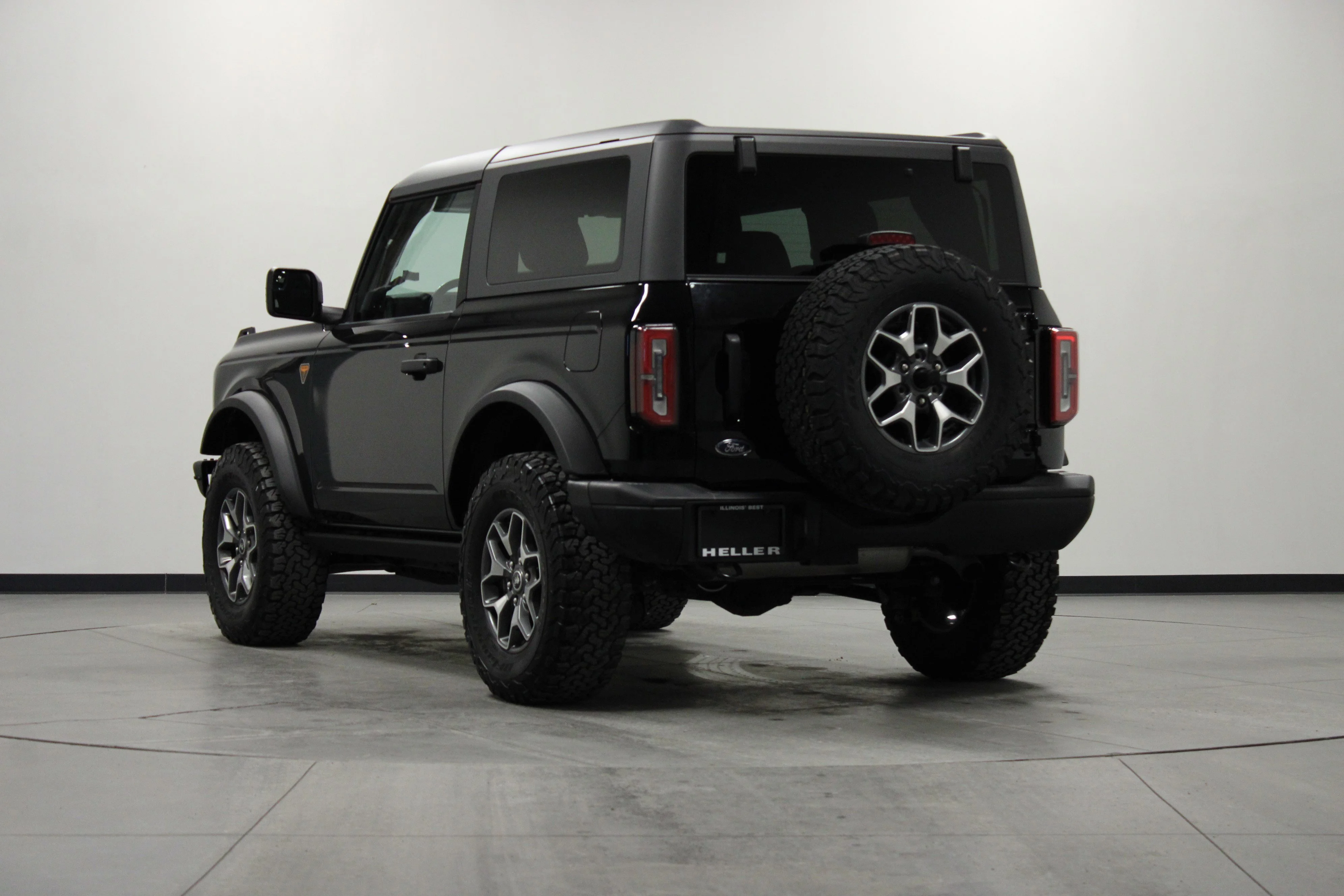 Used 2024 Shadow Black Ford Badlands image 6