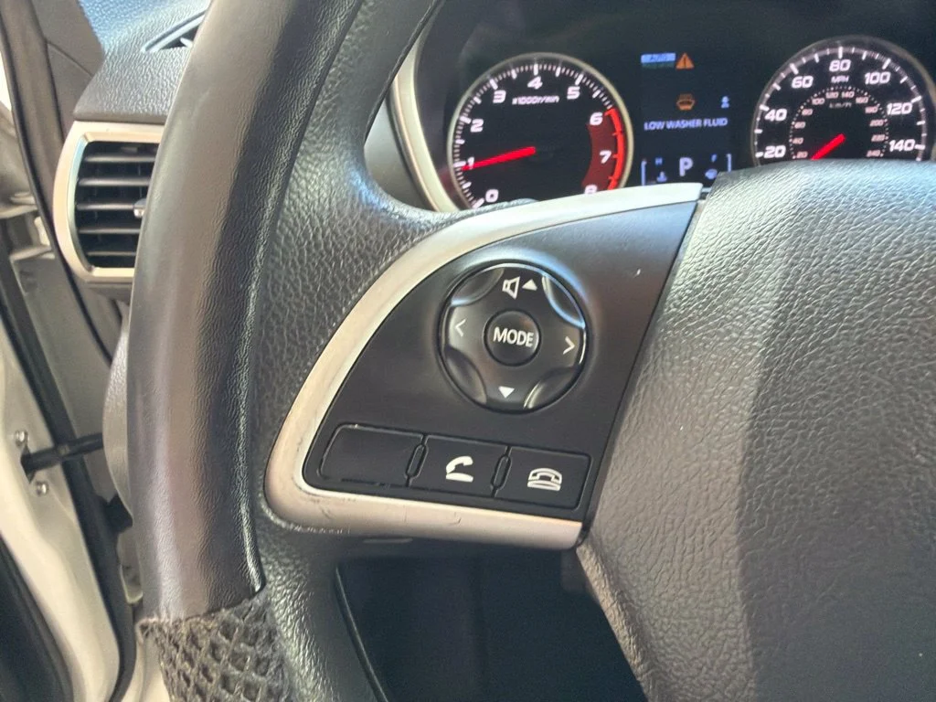 Used 2020 White Mitsubishi ES image 38