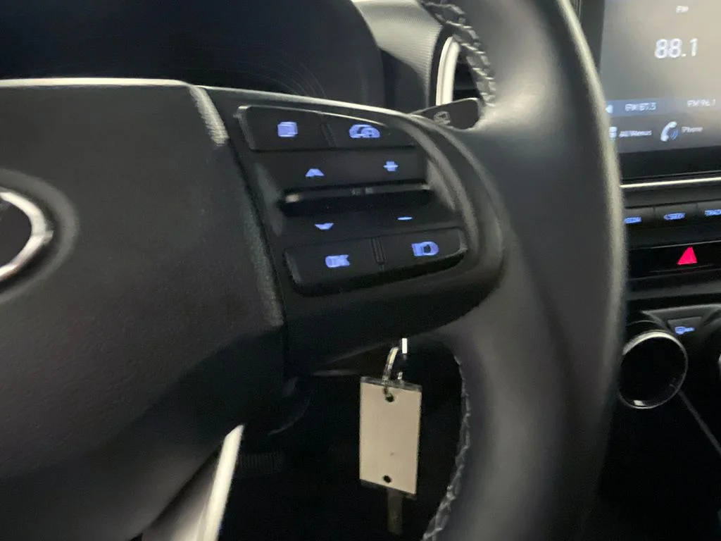 Used 2023 Gray Hyundai SEL image 29