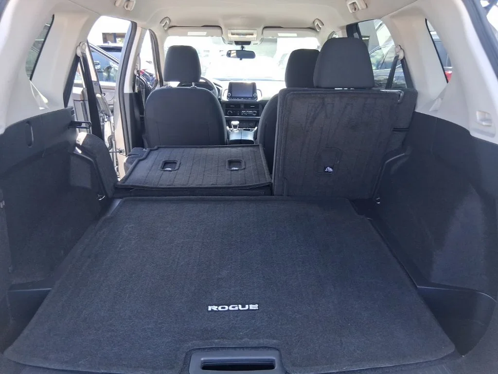 Used 2023 Gray Nissan S image 18