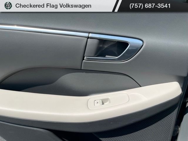 Used 2023 Hampton Gray Hyundai SEL image 24
