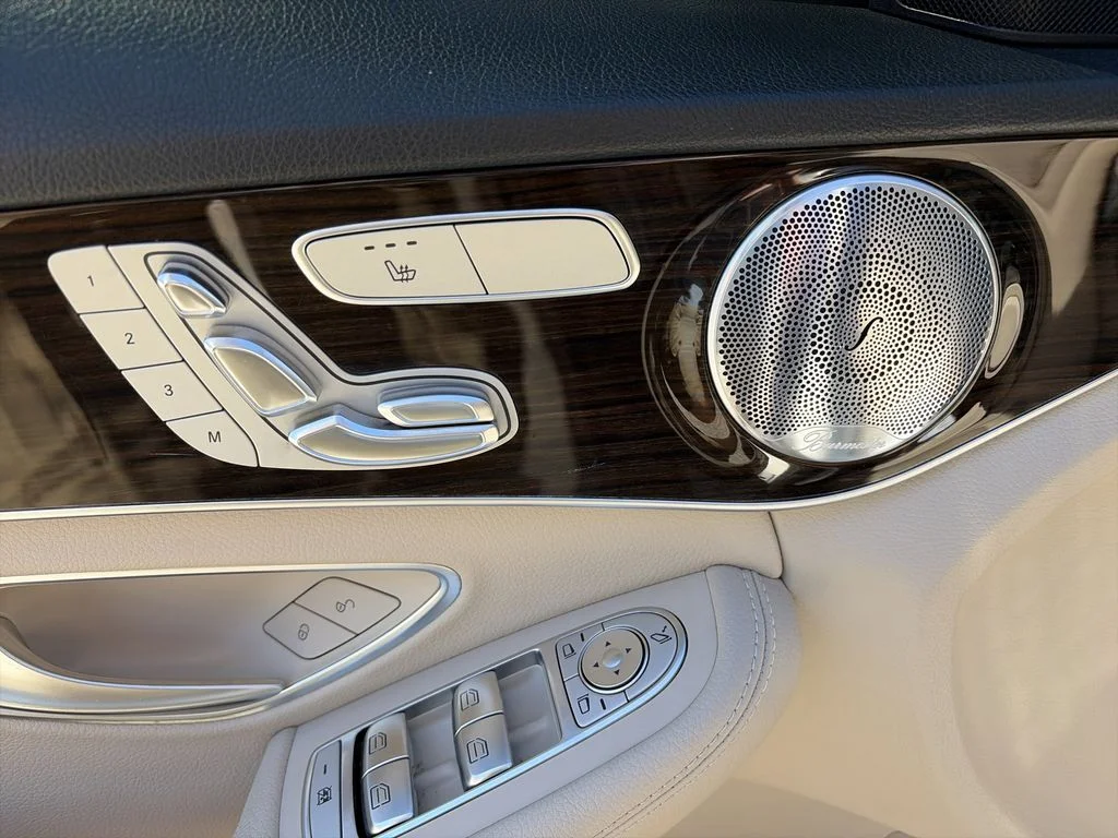 Used 2021  Mercedes-Benz C 300 image 18