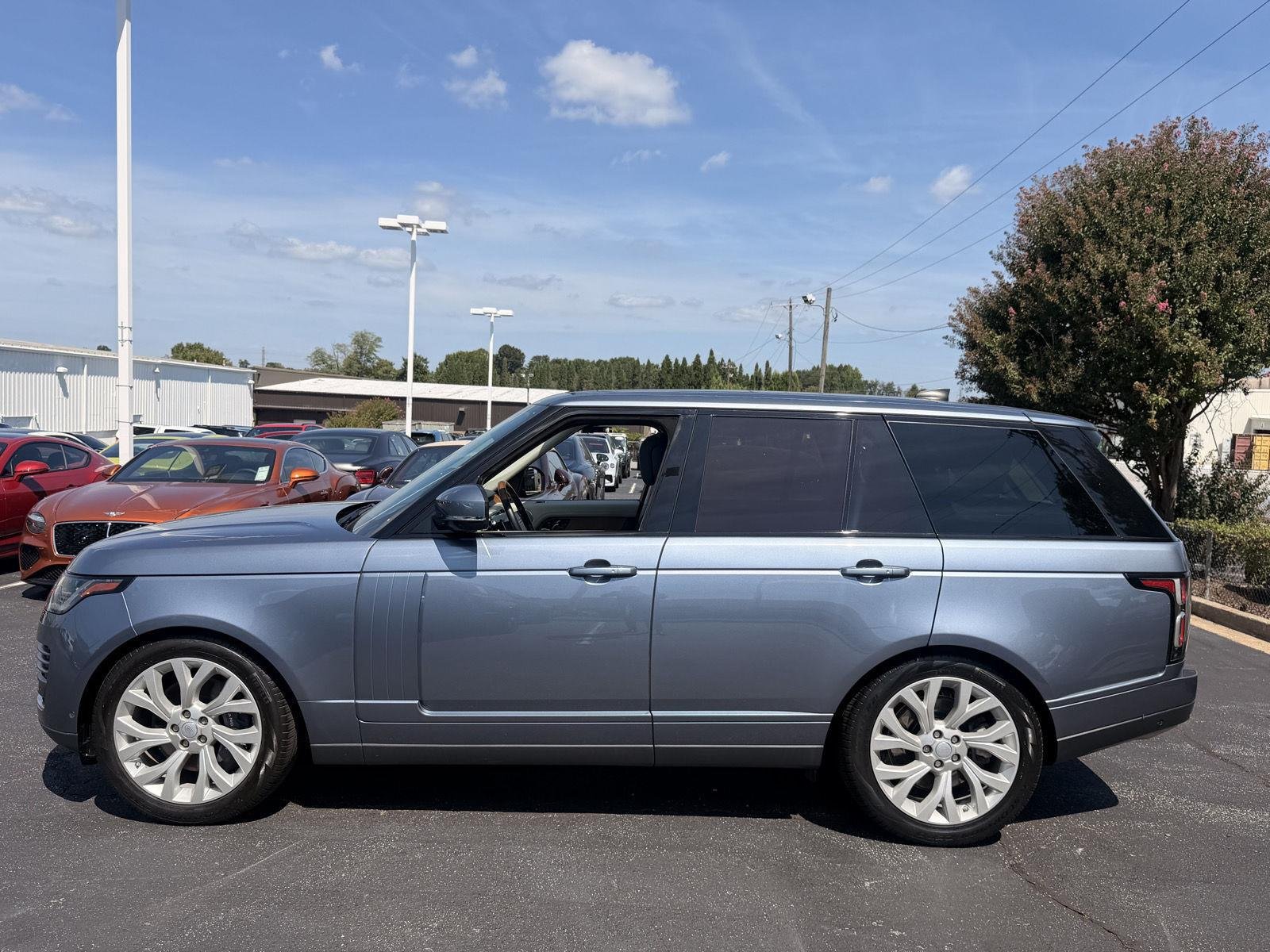 Used 2019 Byron Blue Metallic Land Rover HSE image 10