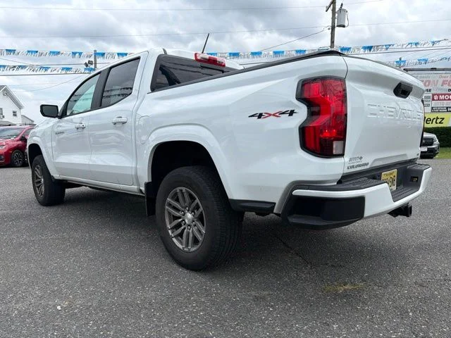 Used 2023 Summit White Chevrolet LT image 5