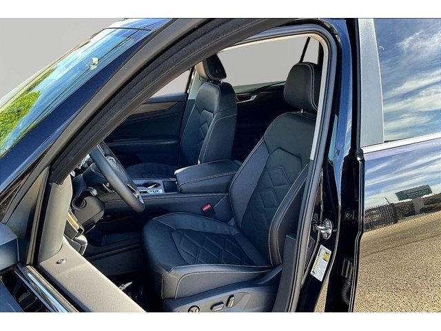 New 2026 Deep Black Pearl Volkswagen 2.0T SE image 22