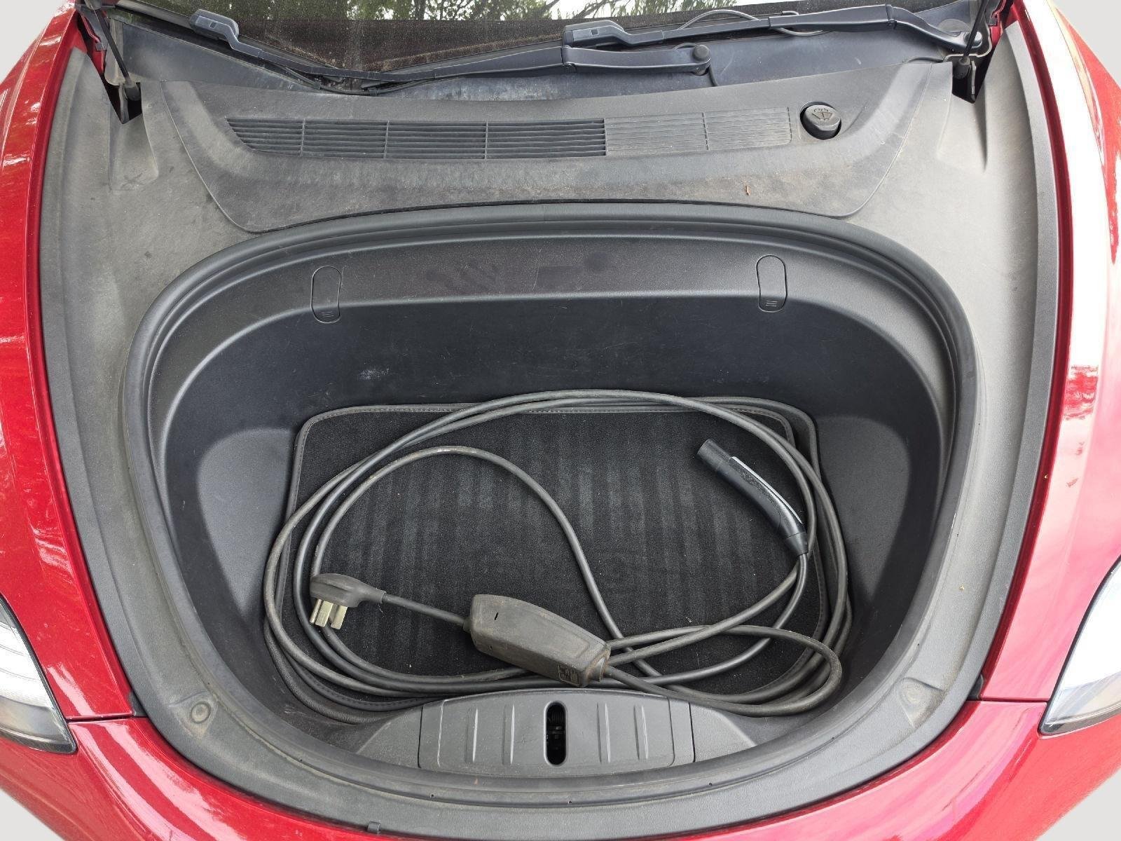 Used 2018  Tesla Long Range Battery image 28