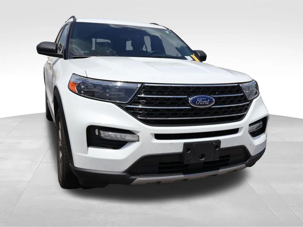 Used 2020 White Metallic Ford XLT image 10