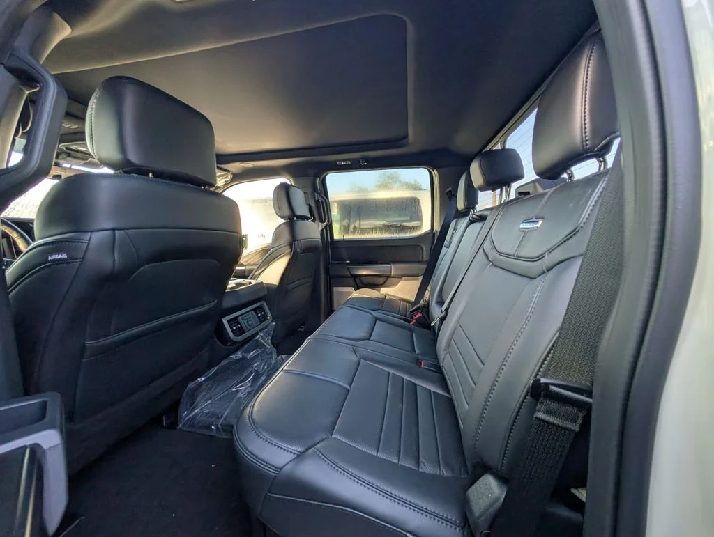 2026 Ford F-250 Super Duty Platinum - Photo 10