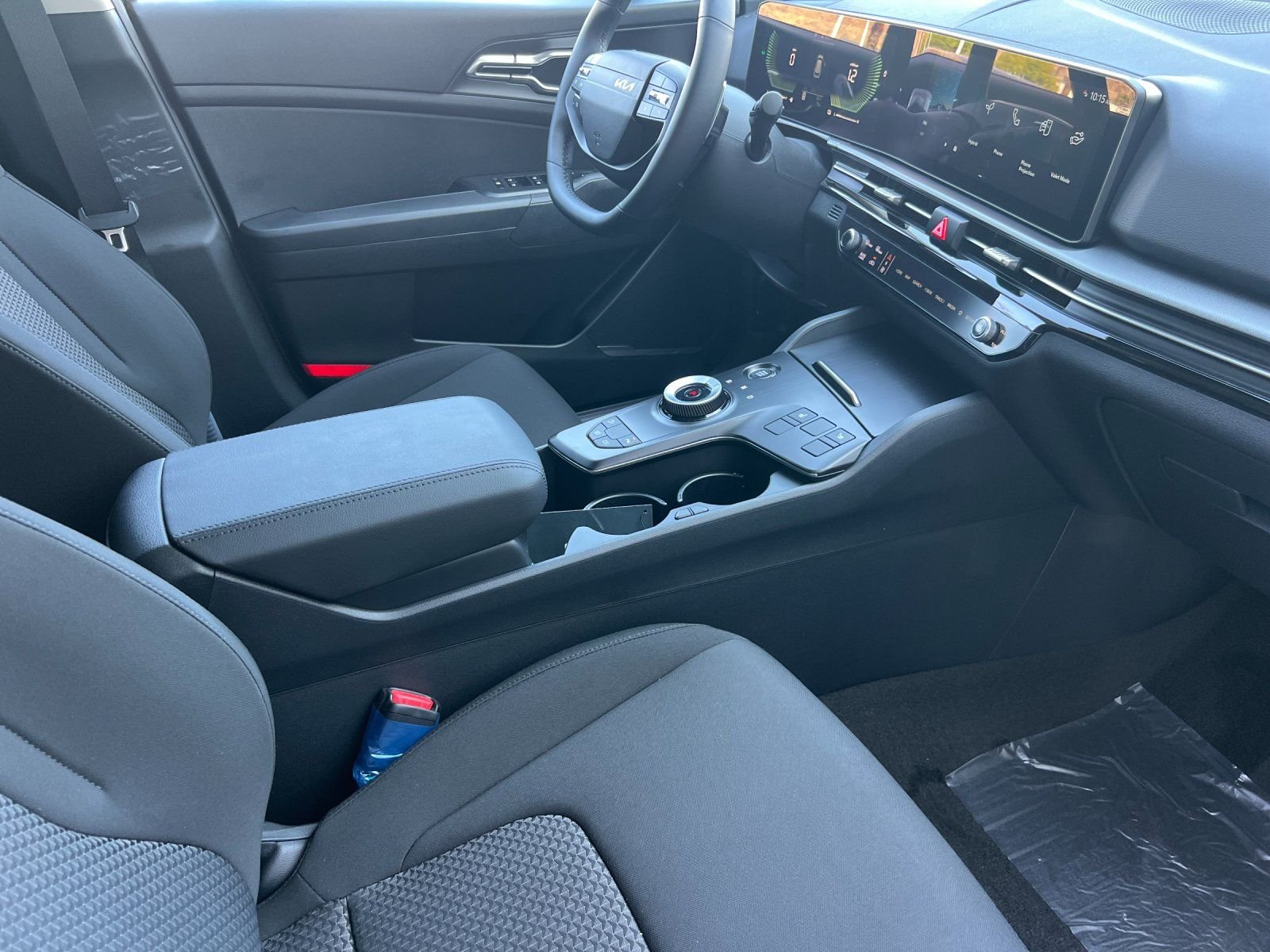 New 2027 Gravity Gray Kia LX image 17