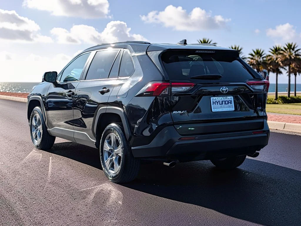 2024 Toyota RAV4 XLE - Photo 7