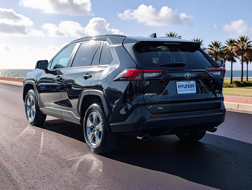 2024 Toyota RAV4 XLE - Photo 7