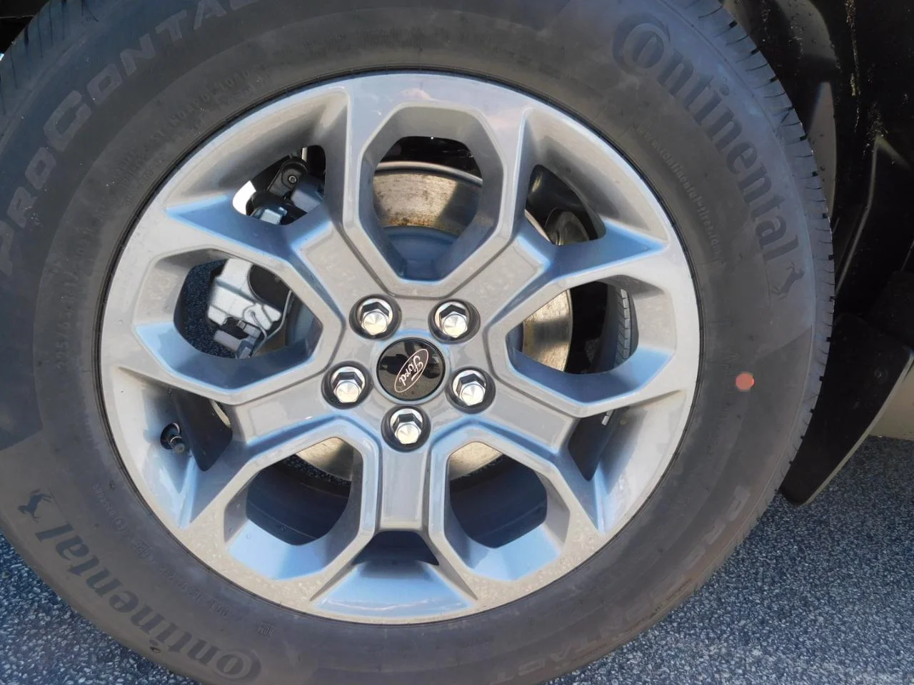 New 2026 Ruby Red Metallic Tinted Clearcoat Ford XLT image 9