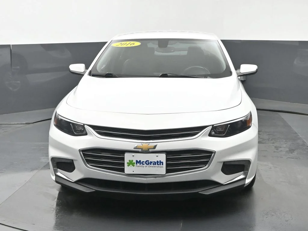 Used 2016 White Chevrolet LT image 6
