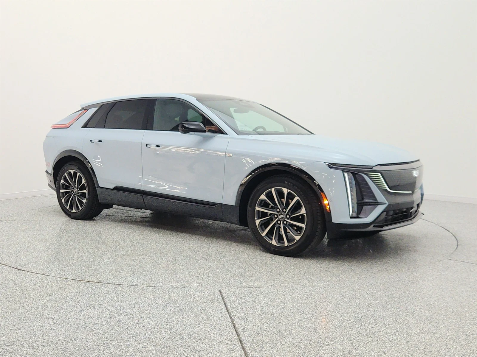 Used 2024 Nimbus Metallic Cadillac Sport image 3