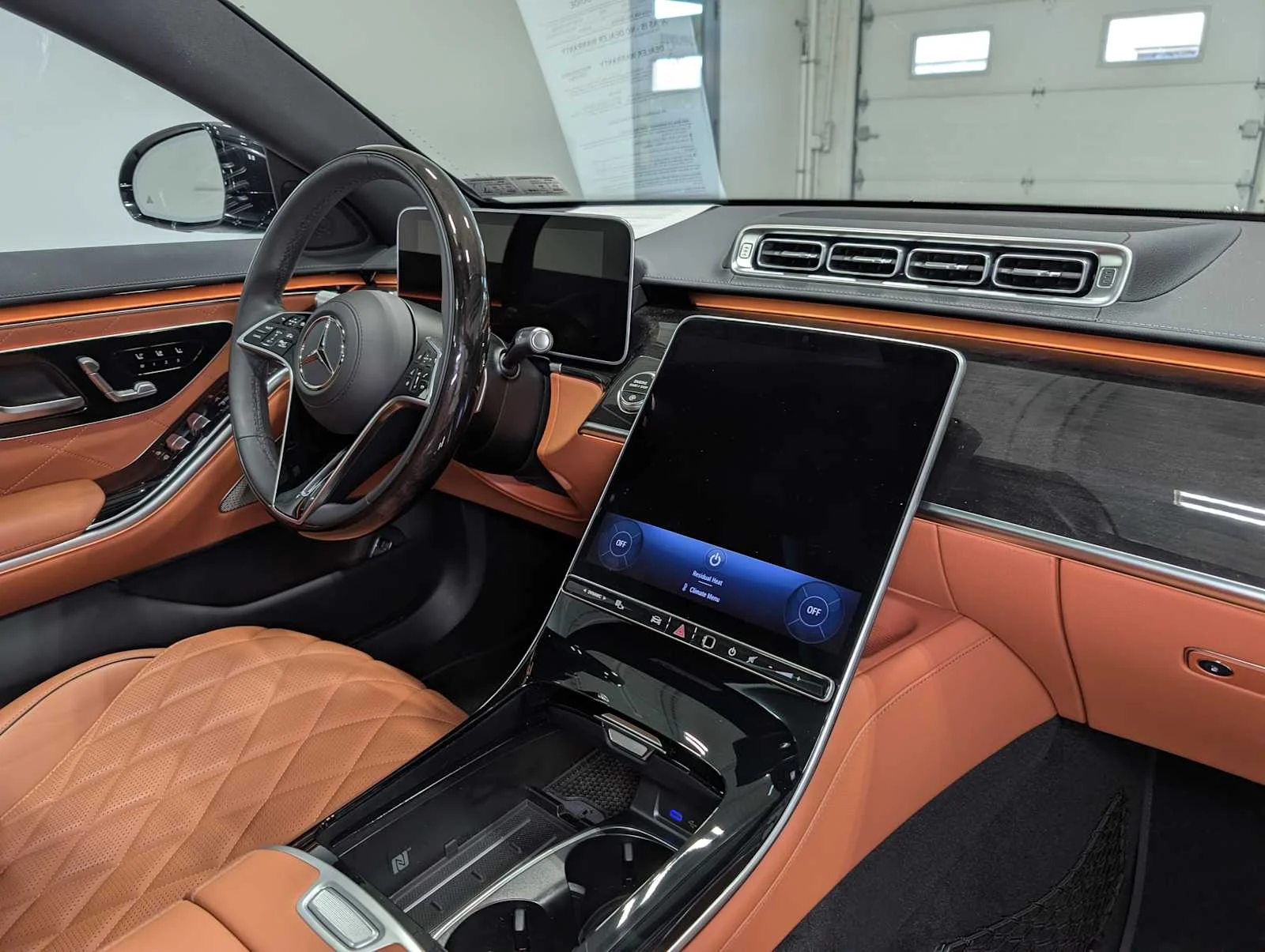 Certified Used 2026 Obsidian Black Metallic Mercedes-Benz S 580 image 40