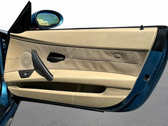 Used 2004 Blue BMW 2.5i image 25
