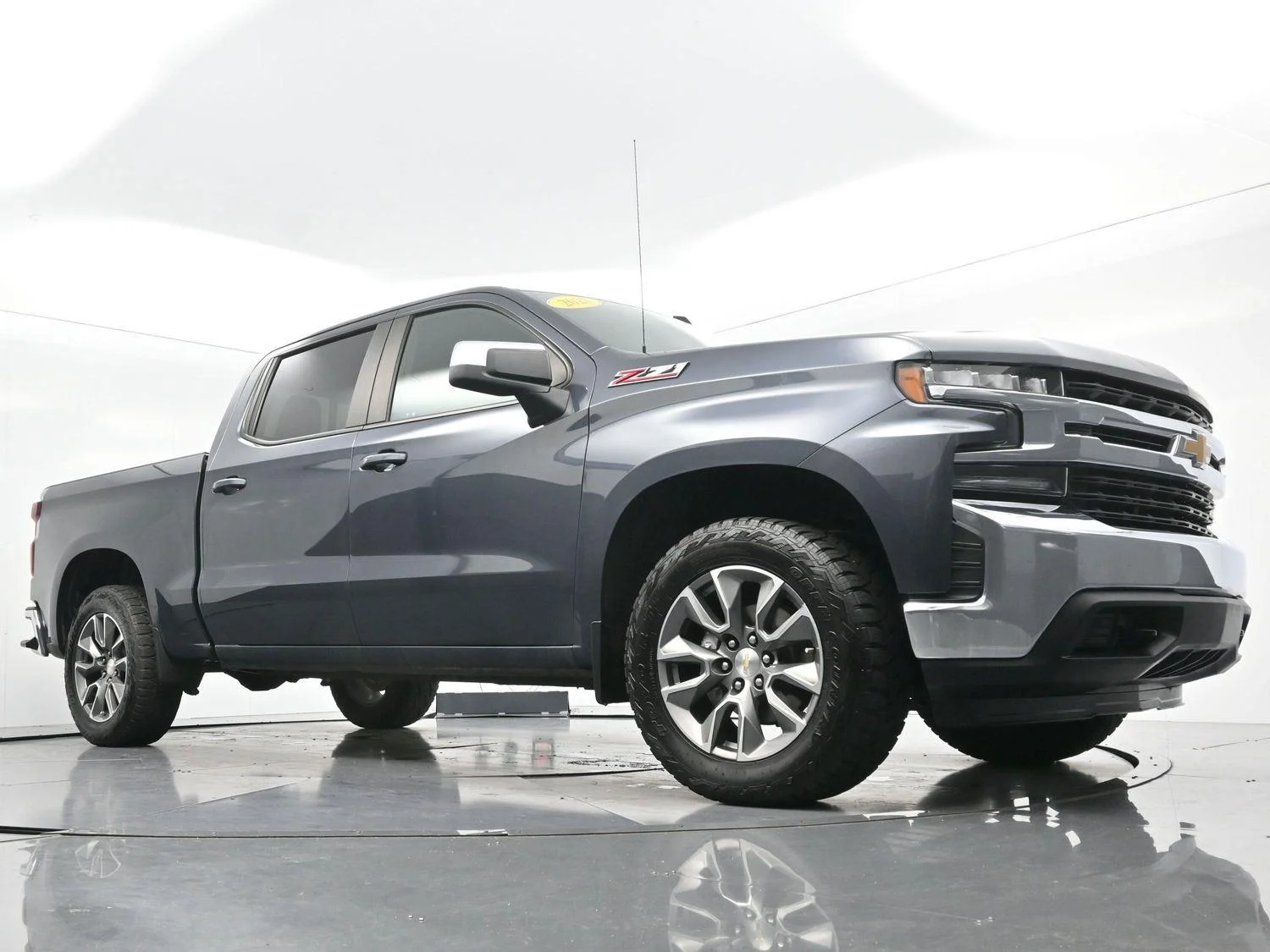 Used 2021 Shadow Gray Metallic Chevrolet LT image 45