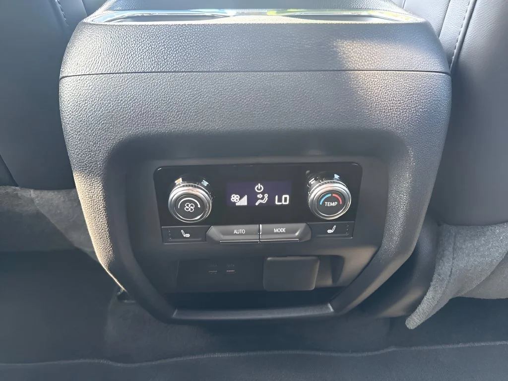 New 2027 Summit White GMC Elevation image 14