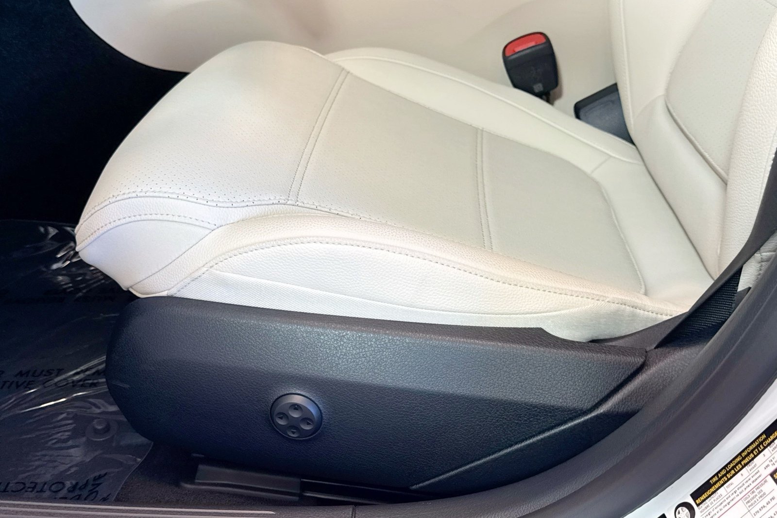 New 2026 Polar White Mercedes-Benz C 300 image 17