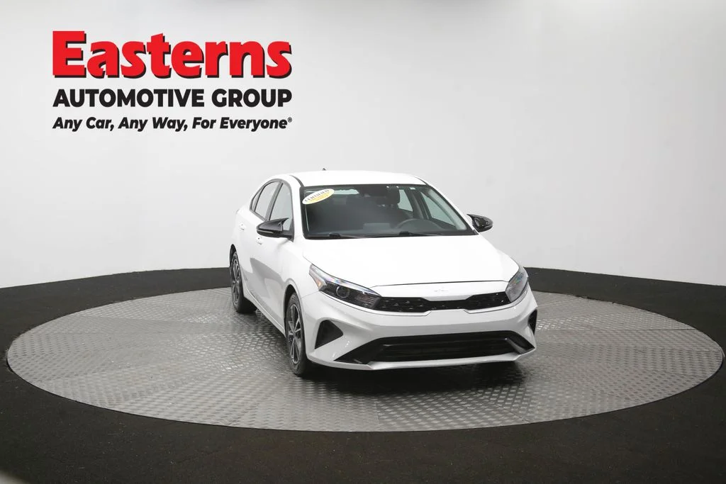 Used 2022 White Kia LXS image 50