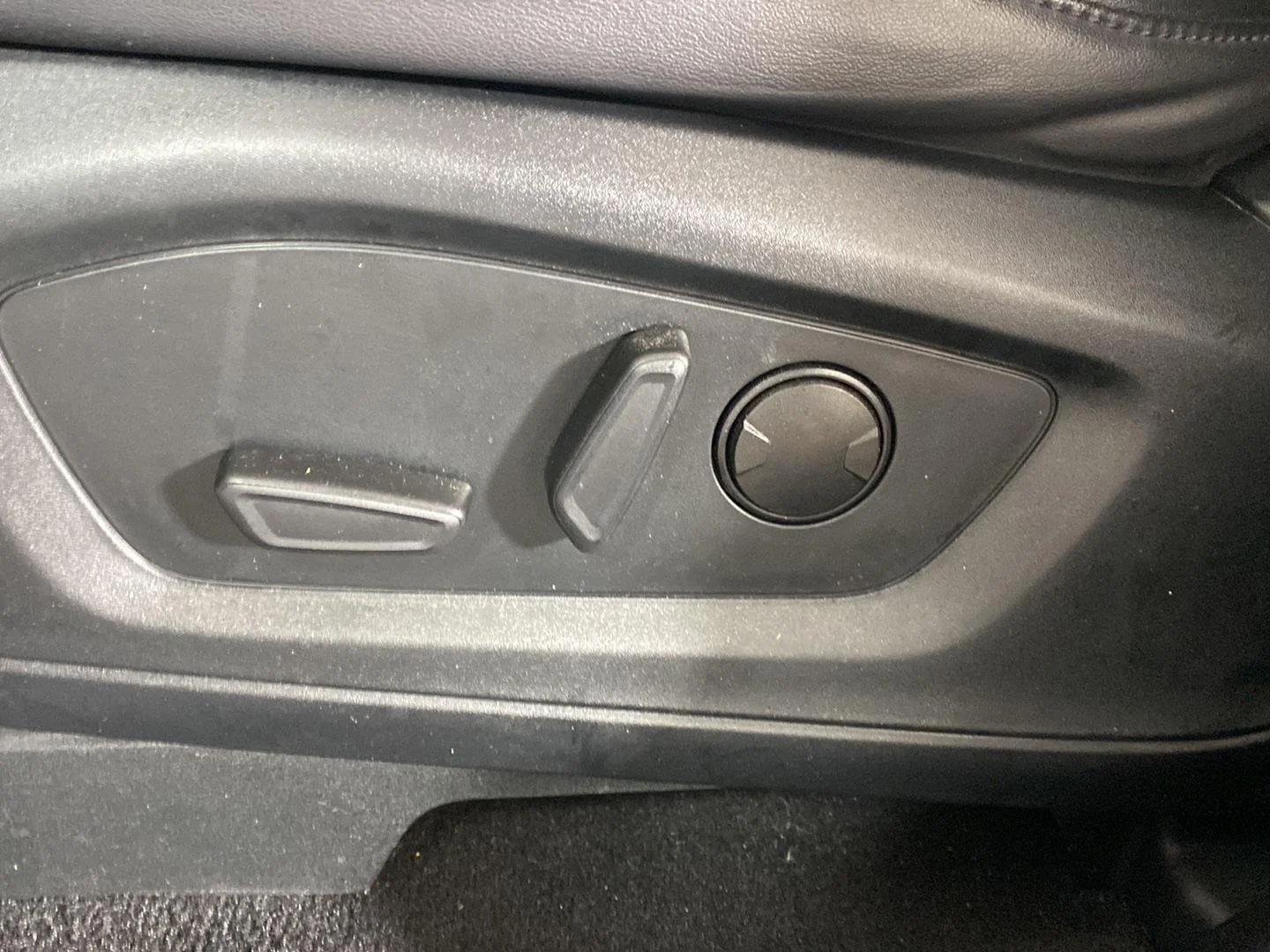 Used 2023 Silver Metallic Ford XLT image 15