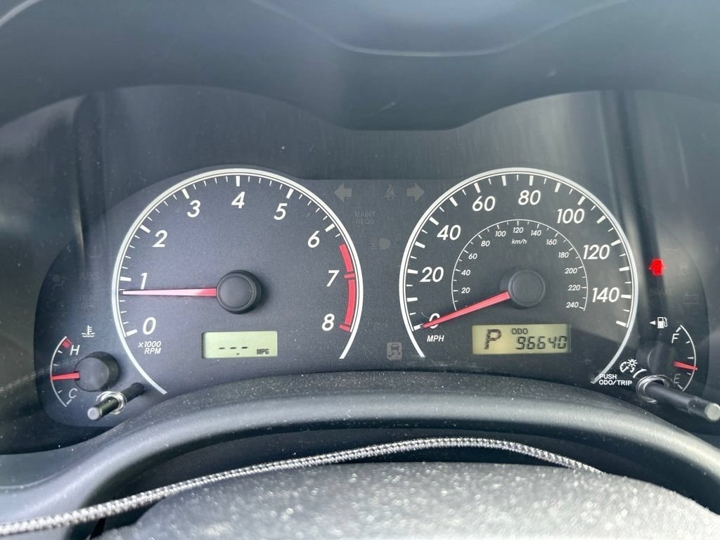 Used 2013 Classic Silver Metallic Toyota L image 6