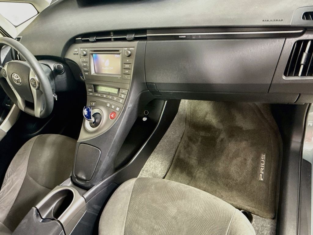 Used 2012 Sea Glass Pearl Toyota Two image 25