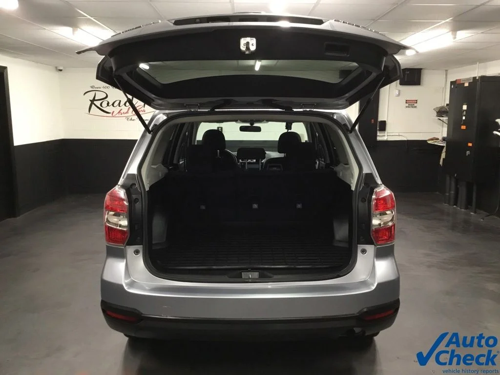 Used 2016 Silver Subaru 2.5i Premium image 12