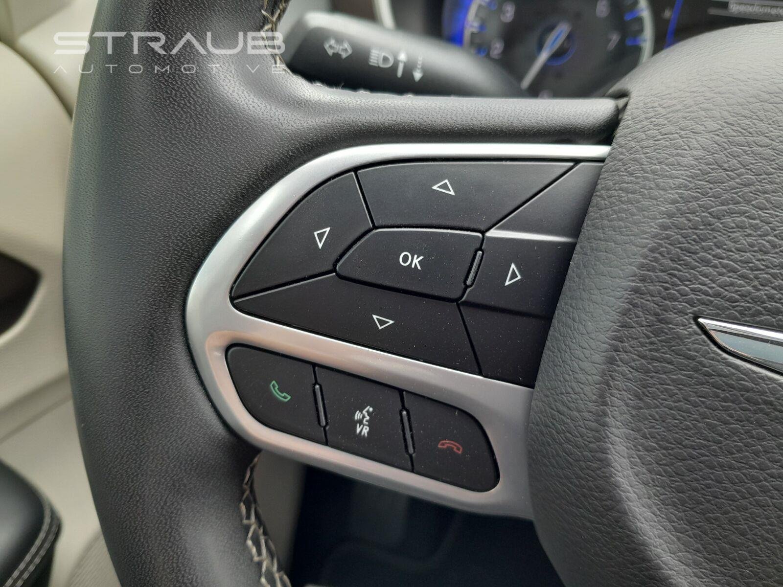 Used 2023 Bright White Clearcoat Chrysler LX image 14