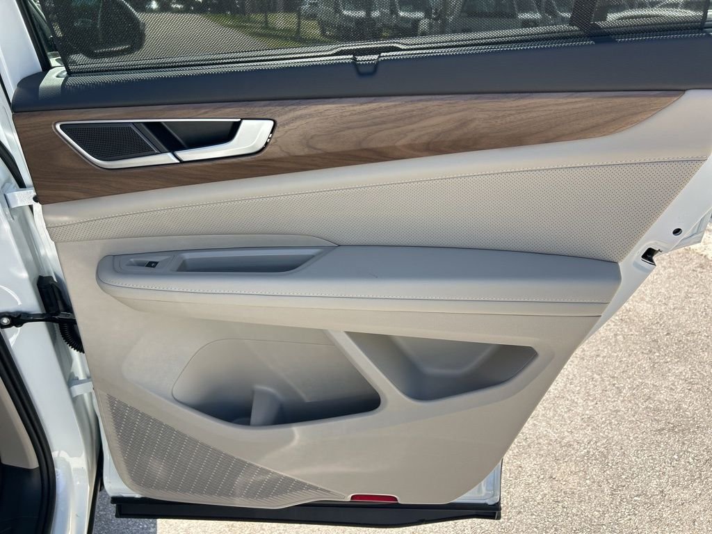 2026 Volkswagen Atlas SE w/Tech - Photo 42