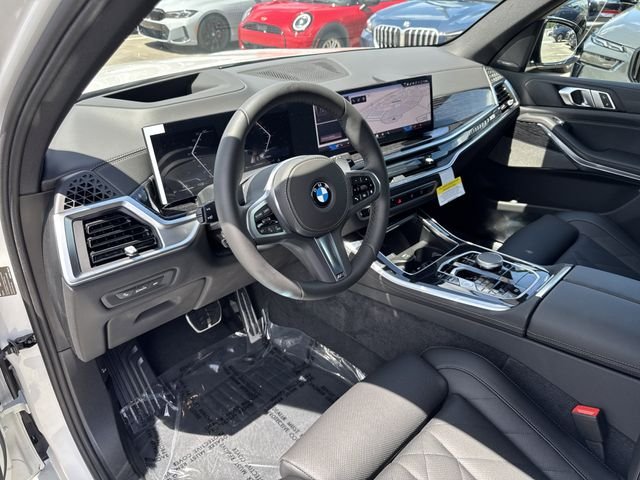 New 2026 Mineral White Metallic BMW sDrive40i image 15