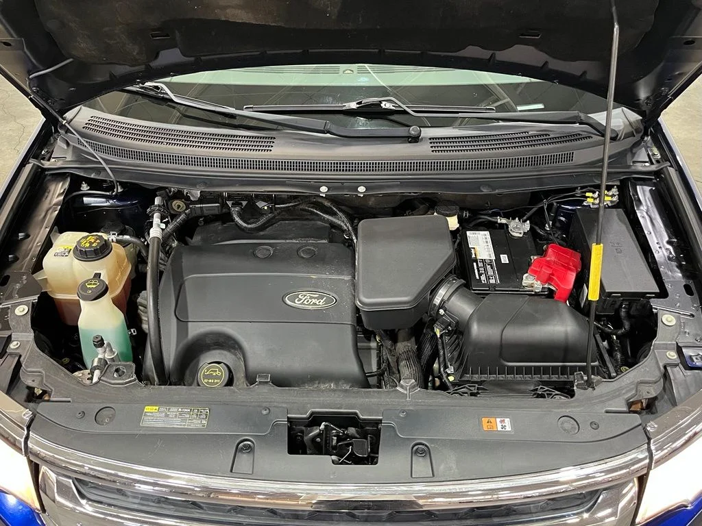 Used 2014 Blue Ford SEL image 6