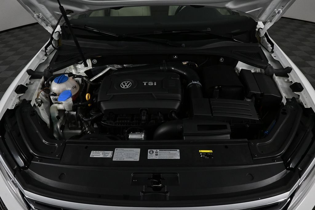 Used 2016 White Volkswagen 1.8T SE image 30