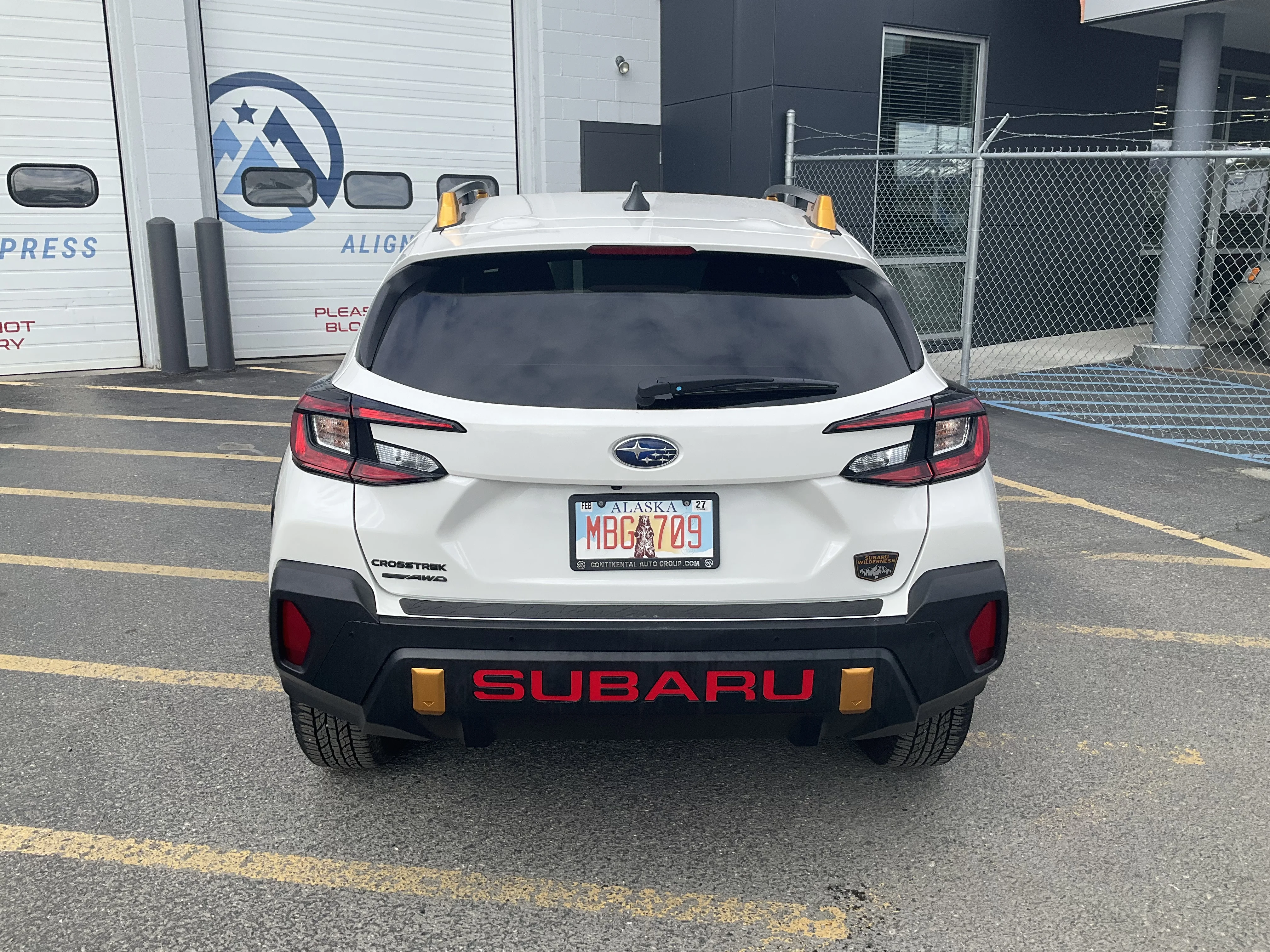 Used 2025 Crystal White Pearl Subaru Wilderness image 4