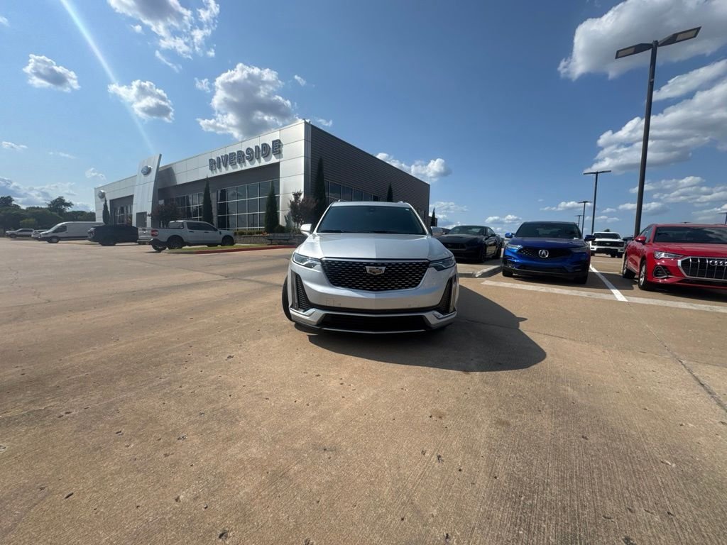 Used 2020 Silver Cadillac Premium Luxury image 1