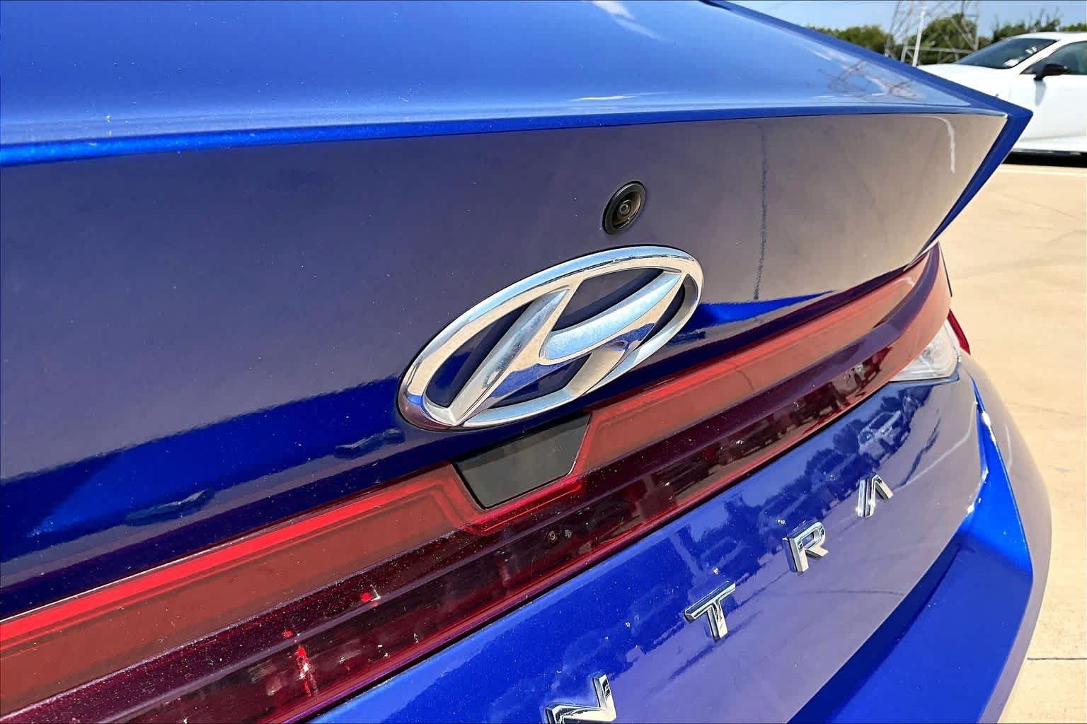 Used 2021 Intense Blue Hyundai SE image 31