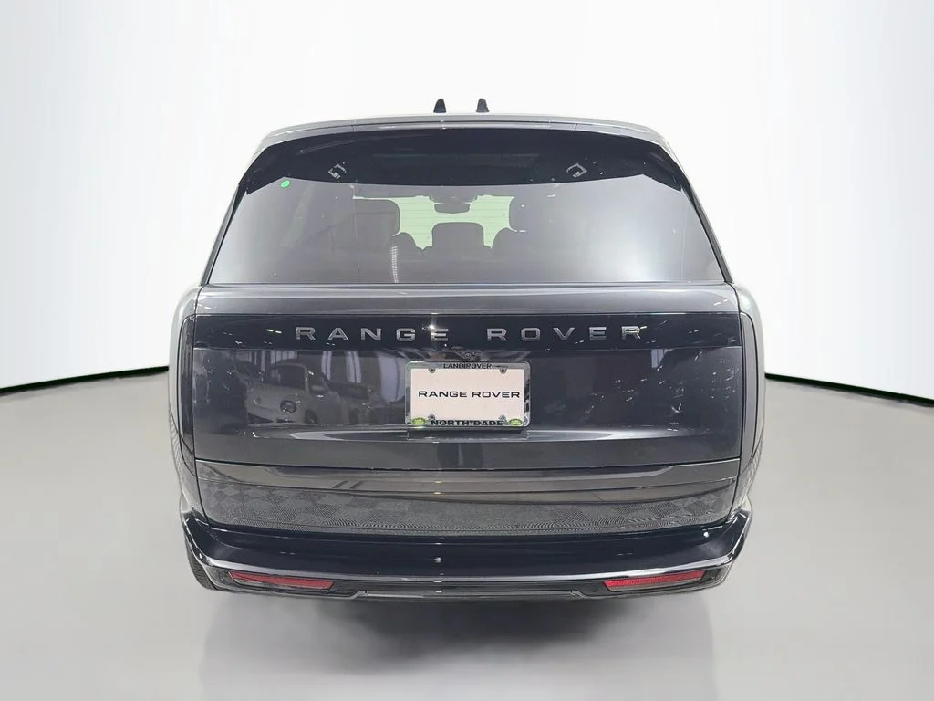 New 2026 Carpathian Grey Land Rover SE LWB 7-Seats / V8 image 6