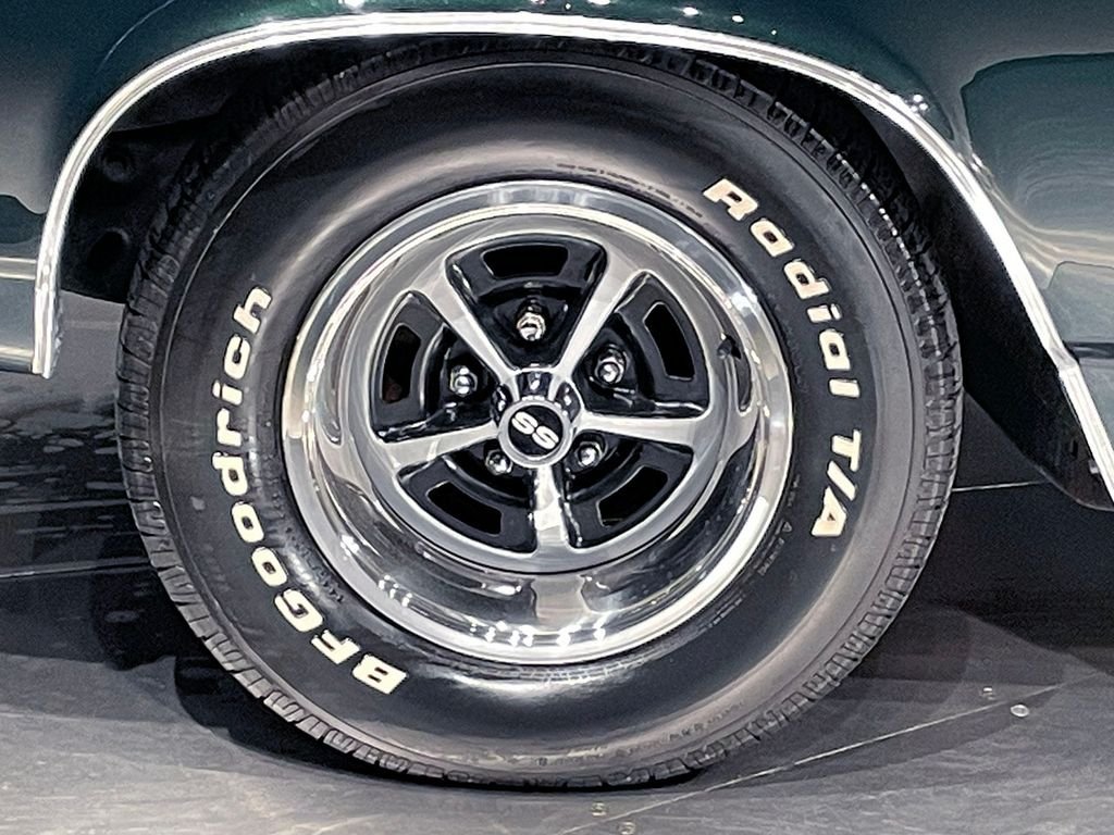 Used 1969 Green Chevrolet  image 12