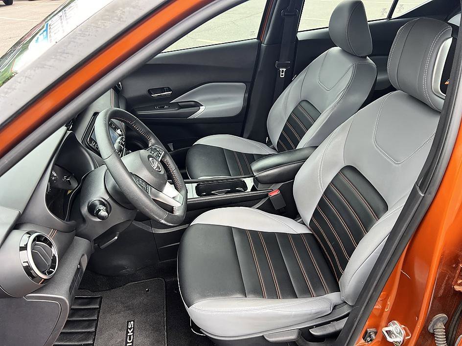 Used 2023 Monarch Orange Metallic/Super Black Nissan SR image 13