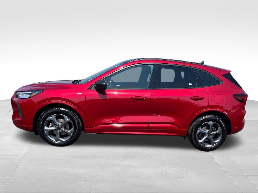 Used 2023 Red Ford ST-Line image 2