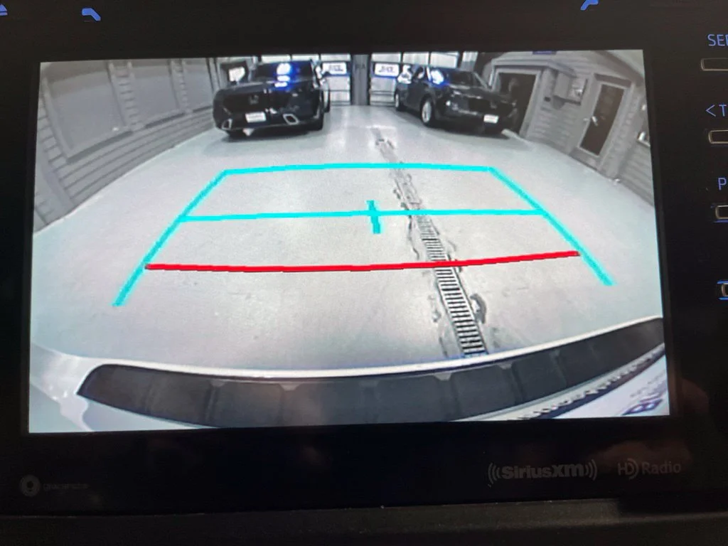 Used 2018 Blizzard Pearl Toyota XLE image 21